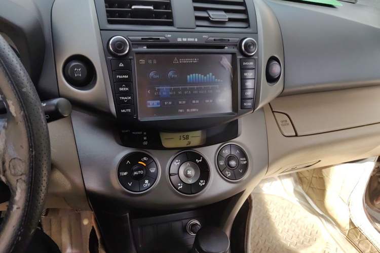 Used Toyota RAV4 2011 2.0L Manual 4x4 Edition Audio And AC Panel
