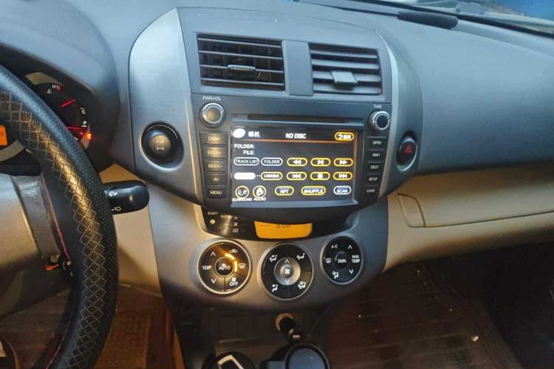 Used Toyota RAV4 2011 2.0L Automatic 4x4 Edition Audio And AC Panel