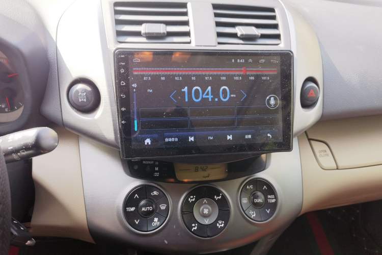 Used Toyota RAV4 2011 2.0L Automatic 4x4 Edition Audio And AC Panel