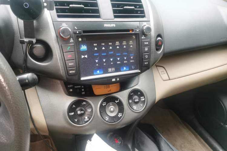 Used Toyota RAV4 2011 2.0L Automatic Classic Edition Audio And AC Panel