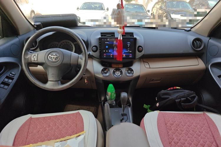 Used Toyota RAV4 2011 2.0L Automatic Classic Edition Center Console