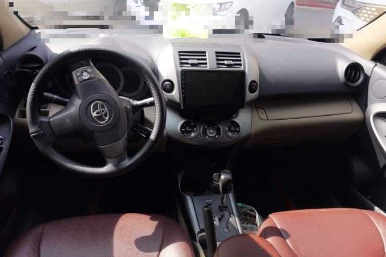 Used Toyota RAV4 2011 2.0L Automatic 4x4 Edition Center Console