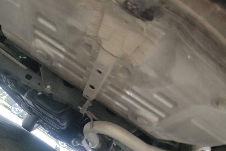 Used Toyota RAV4 2011 2.0L Automatic Luxury Edition Chassis Rear
