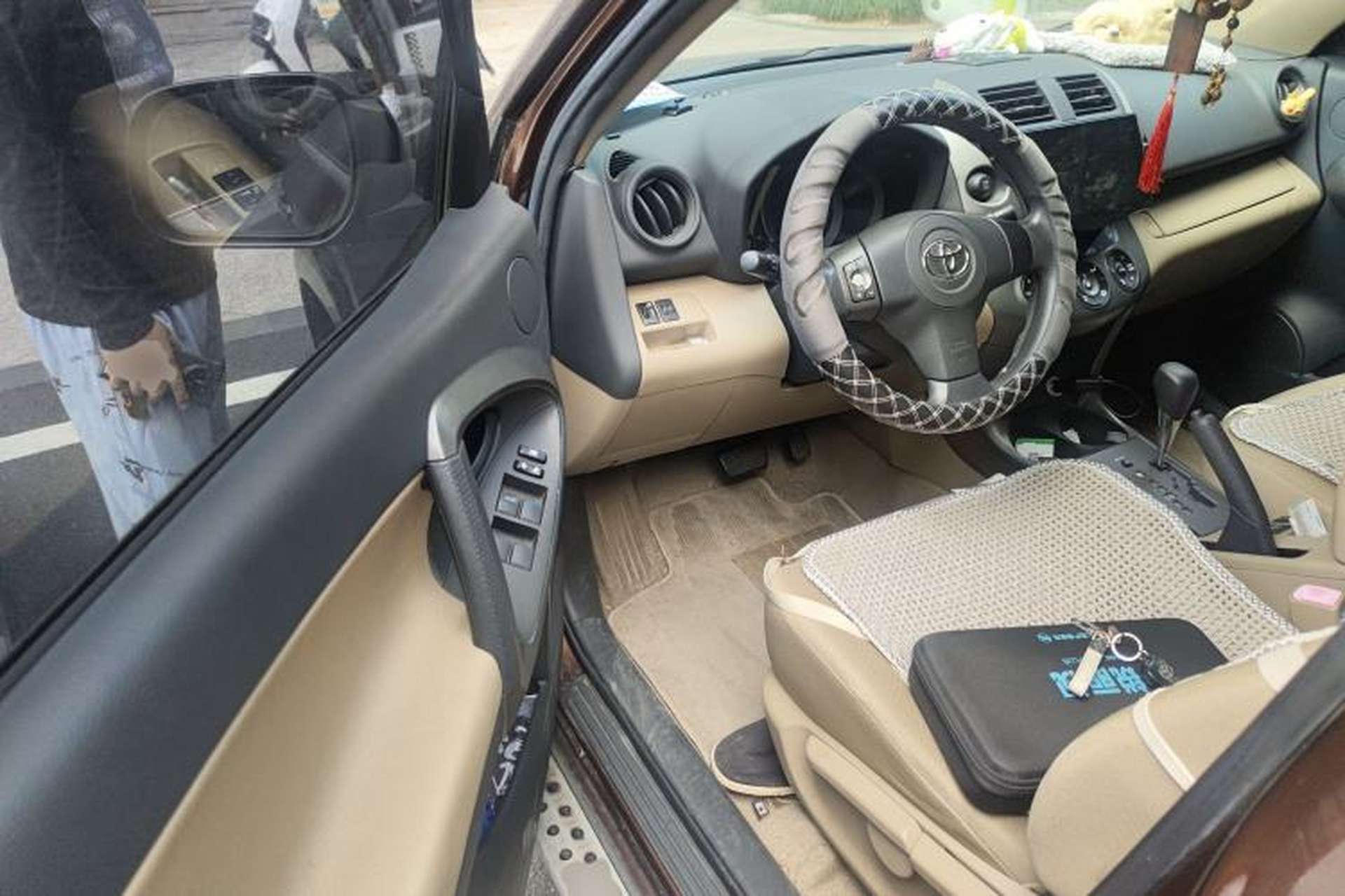 Used Toyota RAV4 2011 2.0L Automatic 4x4 Edition Driver Seat