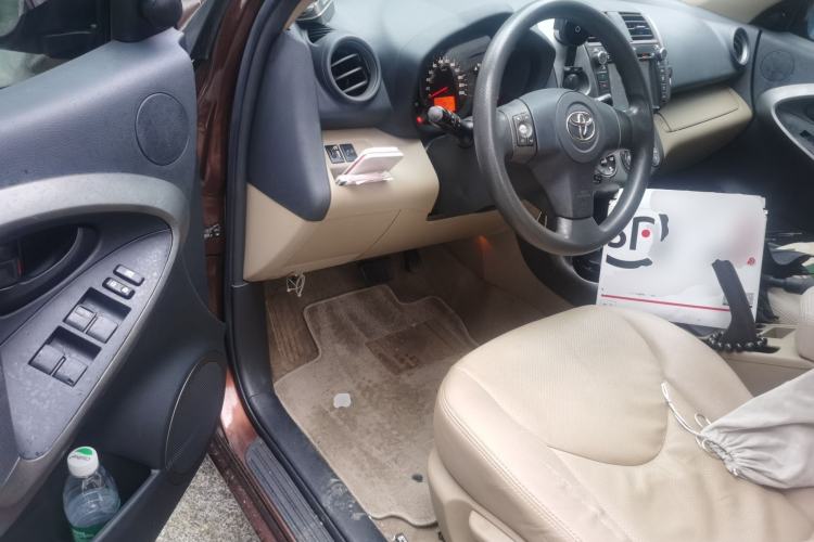 Used Toyota RAV4 2011 2.0L Automatic Classic Edition Driver Seat