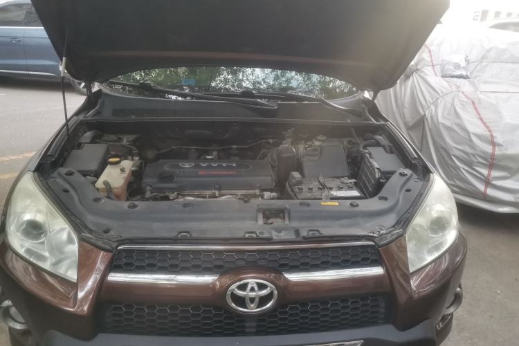 Used Toyota RAV4 2011 2.0L Automatic 4x4 Edition Engine Bay