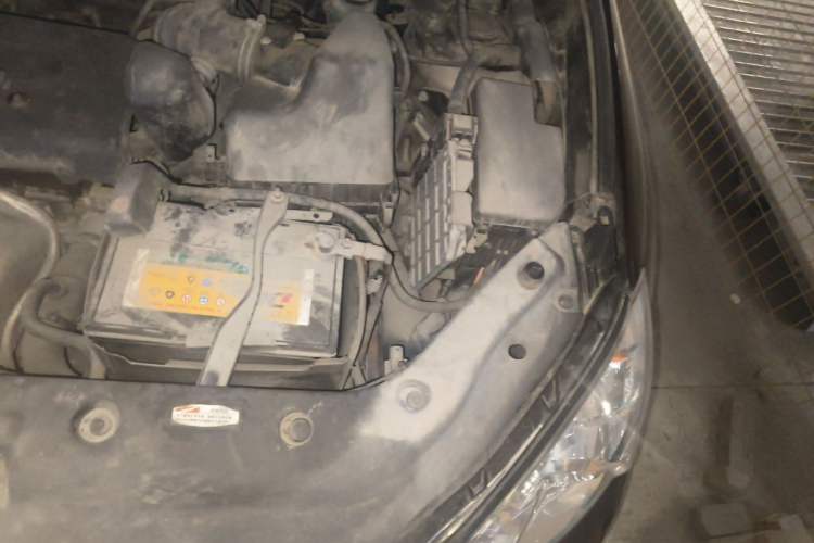 Used Toyota RAV4 2011 2.0L Automatic Classic Edition Engine Bay Left