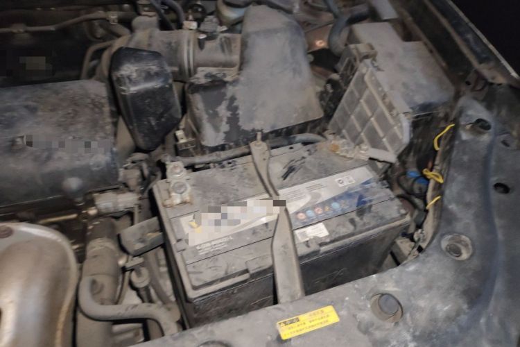 Used Toyota RAV4 2011 2.4L Automatic 4x4 Luxury Edition Engine Bay Left