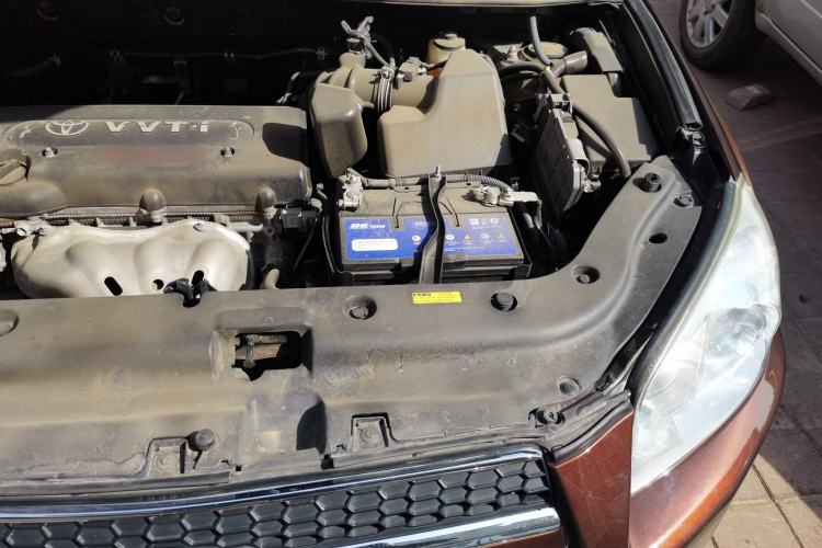 Used Toyota RAV4 2011 2.0L Automatic 4x4 Edition Engine Bay Left
