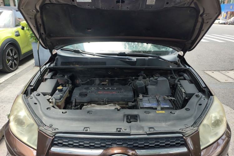 Used Toyota RAV4 2011 2.0L Automatic 4x4 Edition Engine Bay