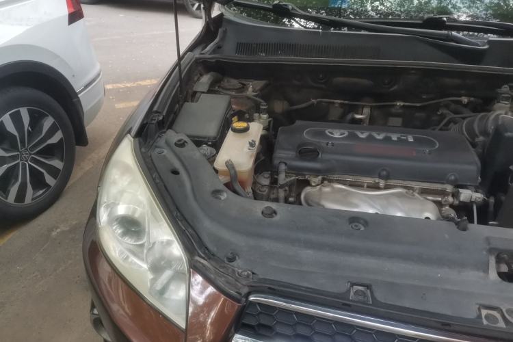 Used Toyota RAV4 2011 2.0L Automatic 4x4 Edition Engine Bay Right
