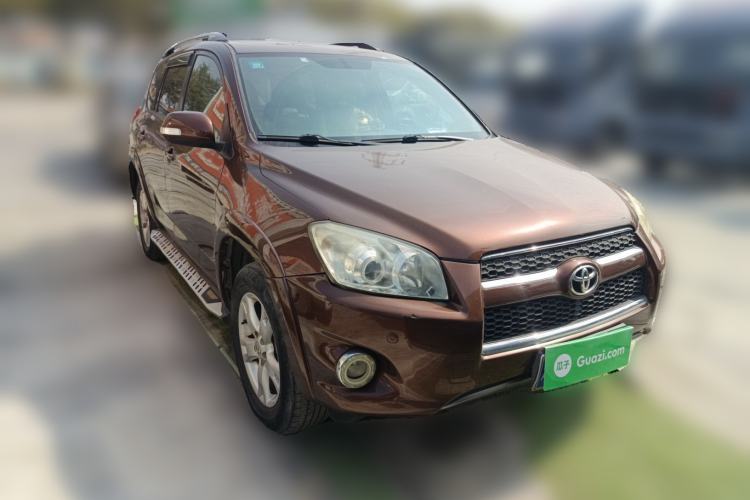 Used Toyota RAV4 2011 2.0L Automatic Luxury Edition Front Right 45 Deg