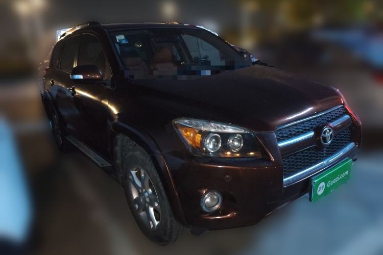 Used Toyota RAV4 2011 2.4L Automatic 4x4 Luxury Edition Front Right 45 Deg