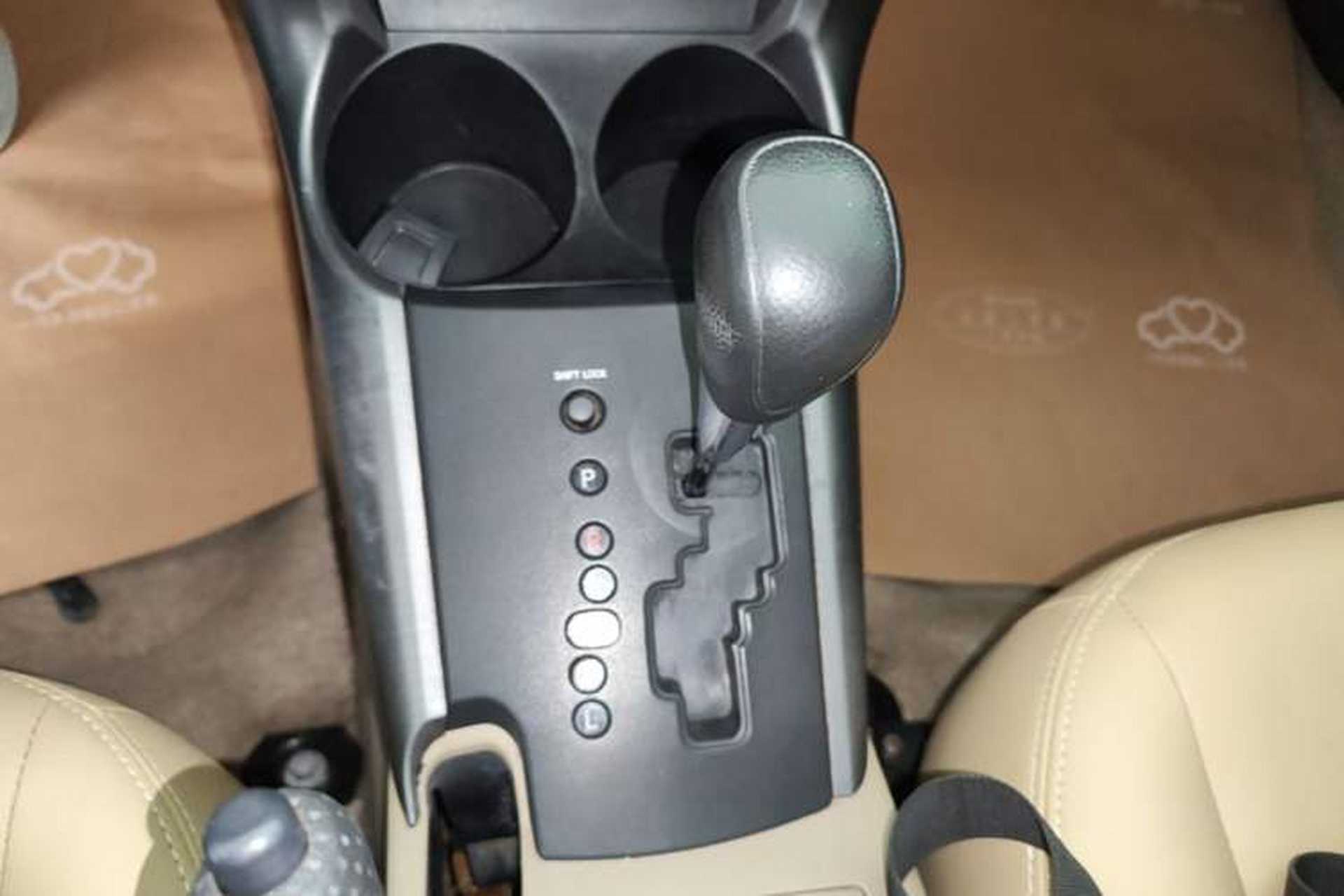 Used Toyota RAV4 2011 2.0L Automatic 4x4 Edition Gear Lever