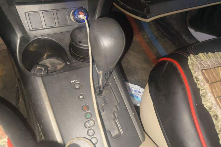 Used Toyota RAV4 2011 2.0L Automatic Classic Edition Gear Lever