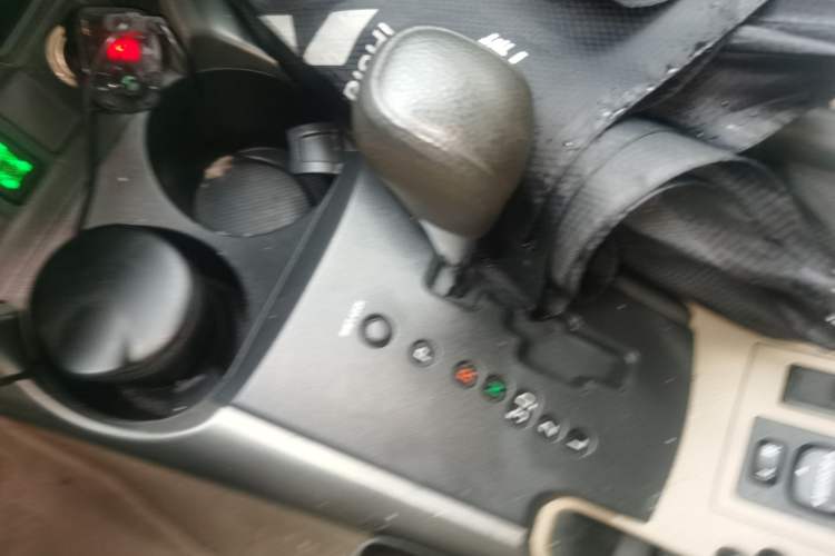 Used Toyota RAV4 2011 2.0L Automatic Classic Edition Gear Lever