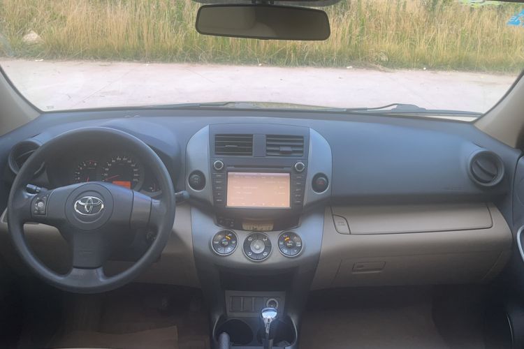 Used Toyota RAV4 2011 2.0L Automatic 4x4 Edition Interior 5