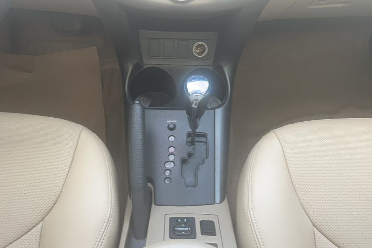 Used Toyota RAV4 2011 2.0L Automatic 4x4 Edition Interior 9