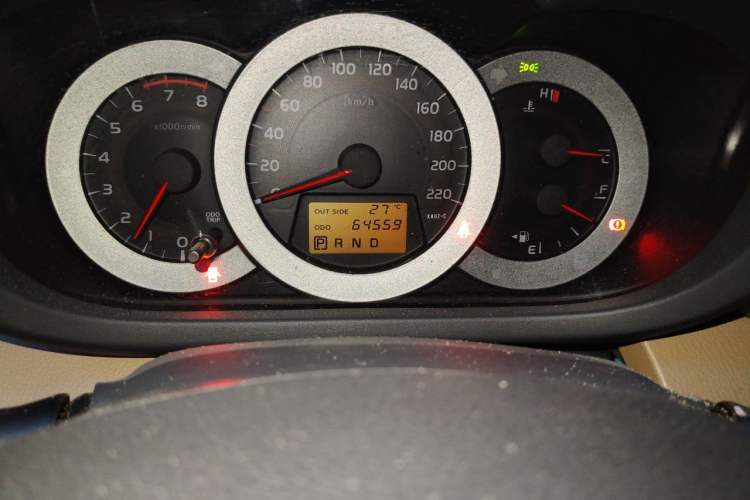 Used Toyota RAV4 2011 2.4L Automatic 4x4 Supreme Edition Odometer Close Up