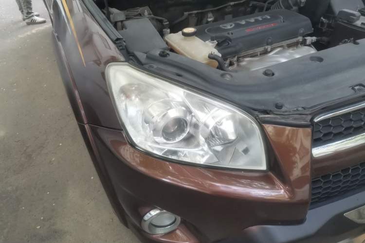 Used Toyota RAV4 2011 2.0L Automatic 4x4 Edition Right Front Headlight