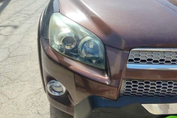Used Toyota RAV4 2011 2.0L Manual 4x4 Edition Right Front Headlight