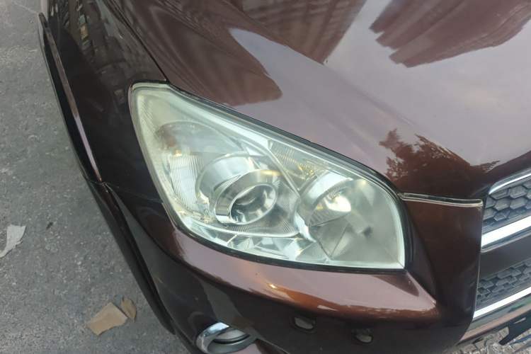 Used Toyota RAV4 2011 2.0L Automatic 4x4 Edition Right Front Headlight