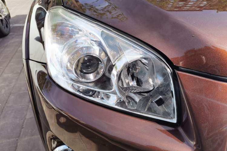 Used Toyota RAV4 2011 2.0L Automatic 4x4 Edition Right Front Headlight