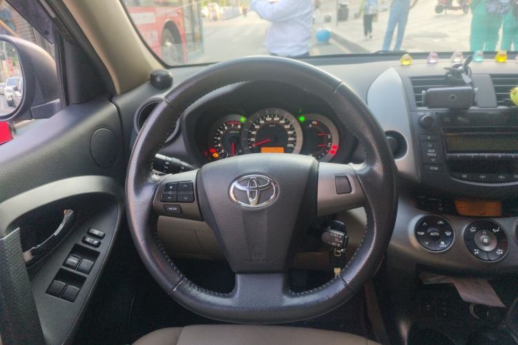 Used Toyota RAV4 2011 2.0L Manual Luxury Edition Steering Wheel