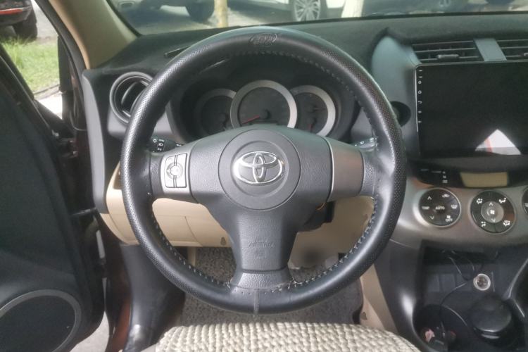 Used Toyota RAV4 2011 2.0L Automatic 4x4 Edition Steering Wheel