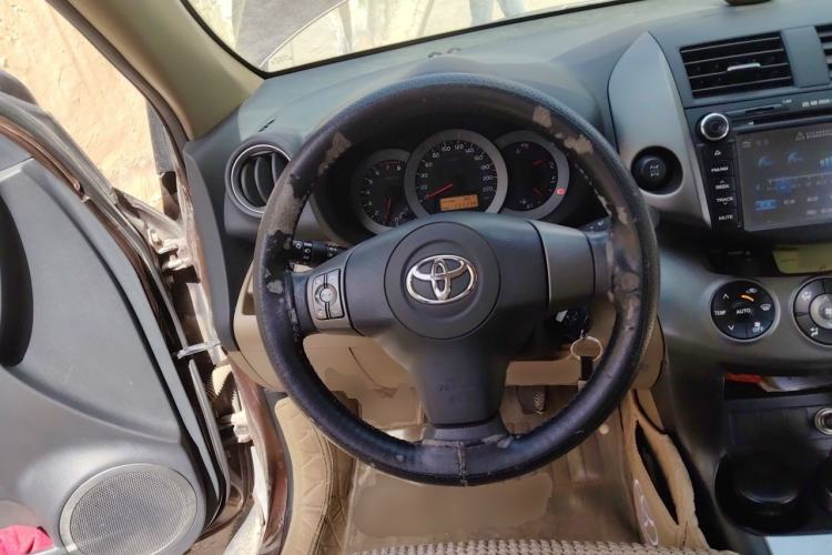 Used Toyota RAV4 2011 2.0L Manual 4x4 Edition Steering Wheel