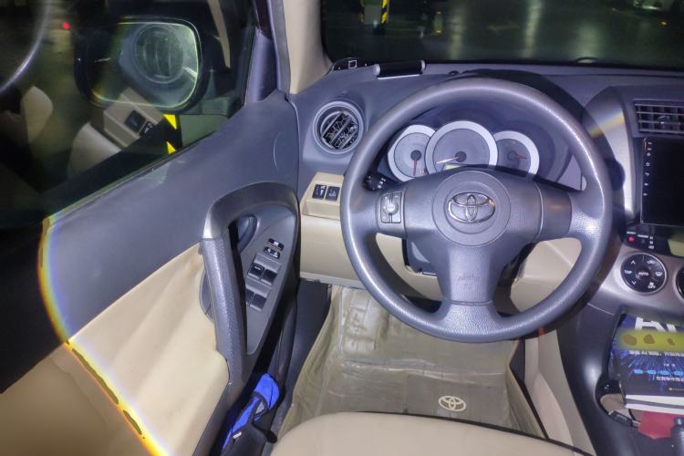 Used Toyota RAV4 2011 2.0L Automatic 4x4 Edition Steering Wheel