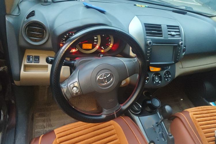 Used Toyota RAV4 2011 2.0L Automatic 4x4 Edition Steering Wheel