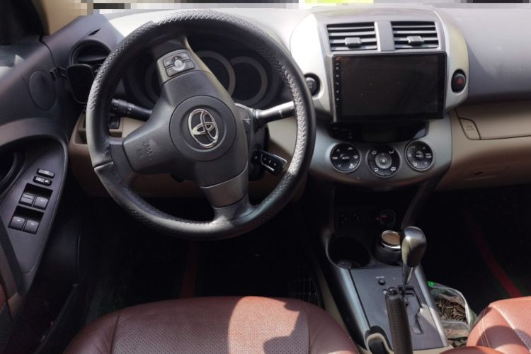 Used Toyota RAV4 2011 2.0L Automatic 4x4 Edition Steering Wheel