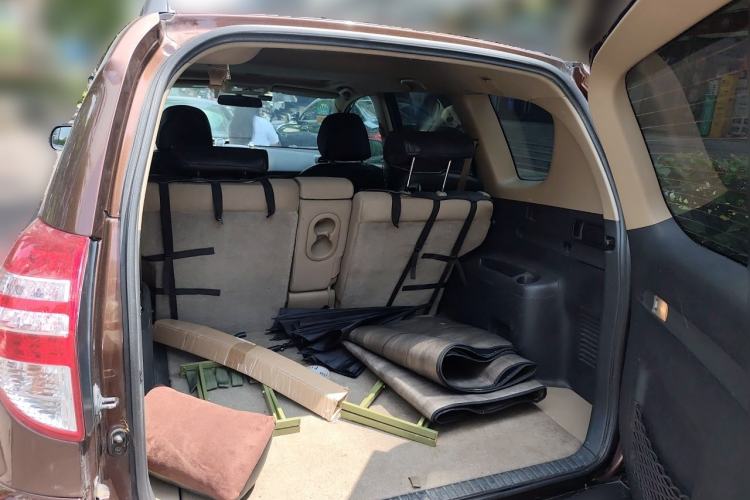 Used Toyota RAV4 2011 2.0L Automatic 4x4 Edition Trunk