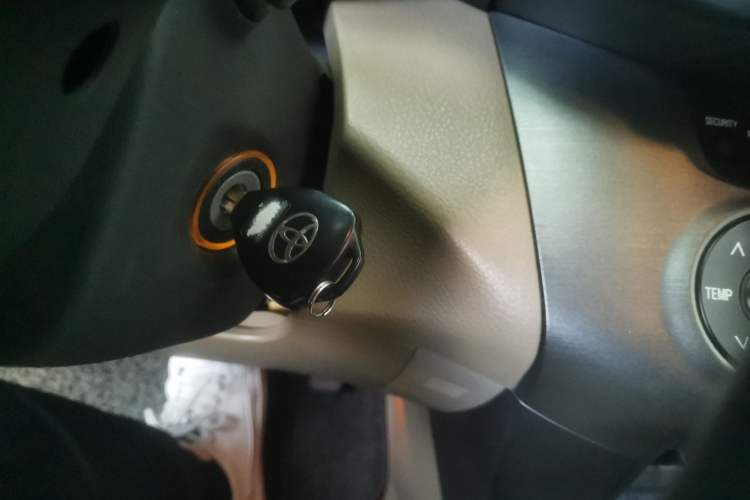 Used Toyota RAV4 2011 2.0L Automatic 4x4 Edition Vehicle Key