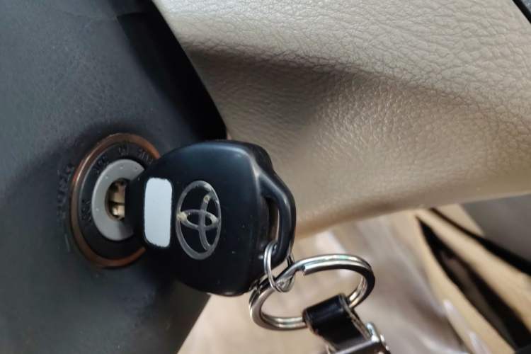 Used Toyota RAV4 2011 2.0L Manual 4x4 Edition Vehicle Key