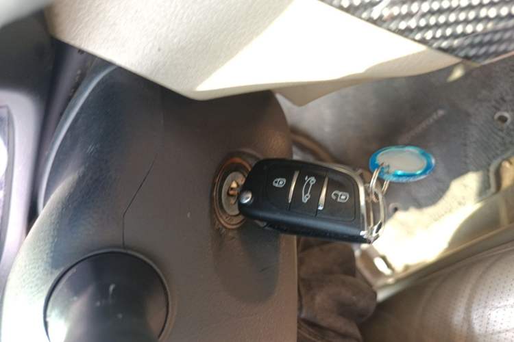 Used Toyota RAV4 2011 2.0L Automatic Luxury Edition Vehicle Key