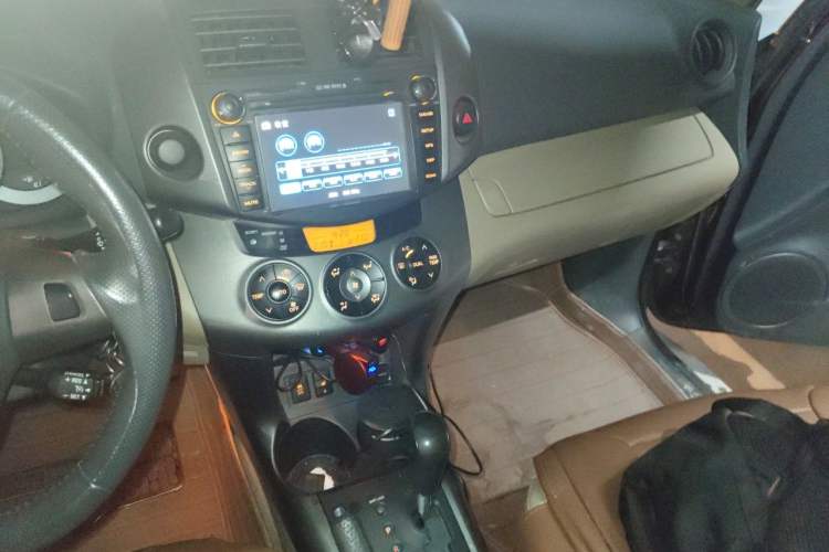 Used Toyota RAV4 2011 2.0L Automatic Luxury Edition Audio And AC Panel