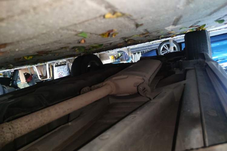Used Toyota RAV4 2011 2.0L Automatic Luxury Edition Chassis Front Right