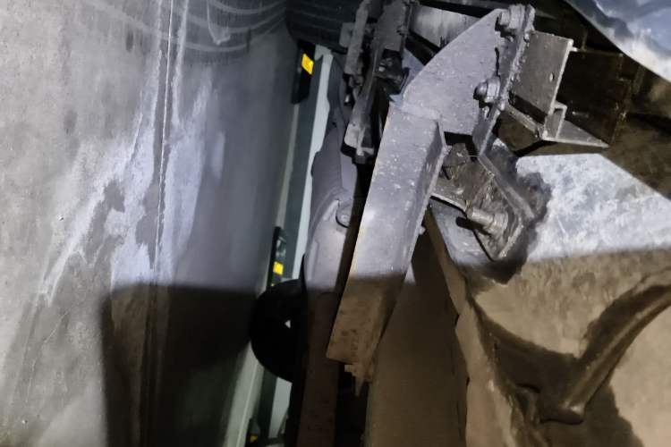 Used Toyota RAV4 2011 2.0L Automatic Luxury Edition Chassis Front Right