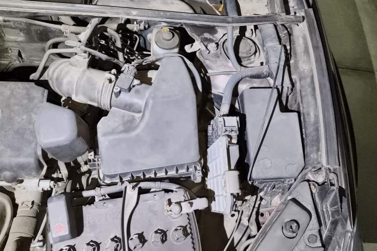 Used Toyota RAV4 2011 2.0L Automatic Luxury Edition Engine Bay Left