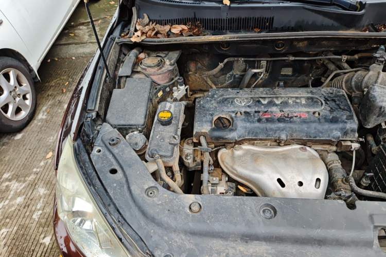 Used Toyota RAV4 2011 2.4L Automatic 4x4 Luxury Edition Engine Bay Right