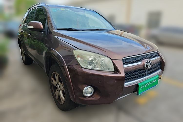Used Toyota RAV4 2011 2.0L Automatic Luxury Edition Front Right 45 Deg