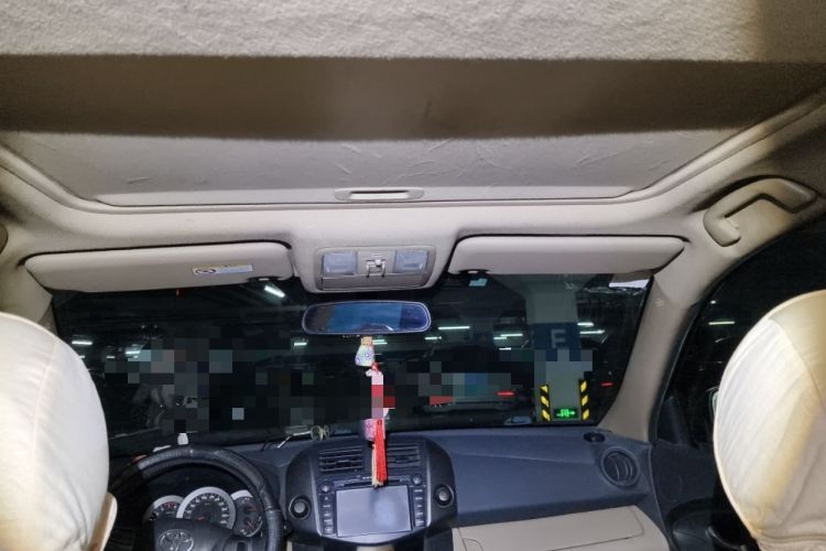 Used Toyota RAV4 2011 2.0L Automatic Luxury Edition Headliner