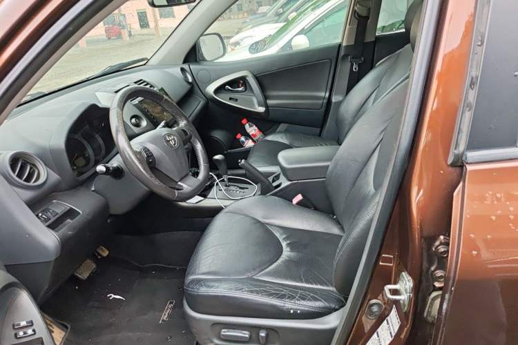 Used Toyota RAV4 2011 2.4L Automatic 4x4 Luxury Edition Left Front Seat