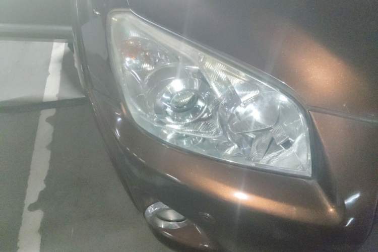 Used Toyota RAV4 2011 2.0L Automatic Luxury Edition Right Front Headlight