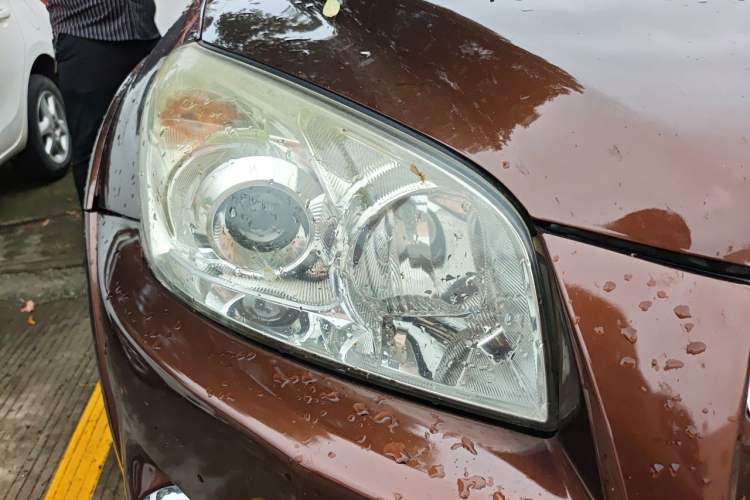 Used Toyota RAV4 2011 2.4L Automatic 4x4 Luxury Edition Right Front Headlight