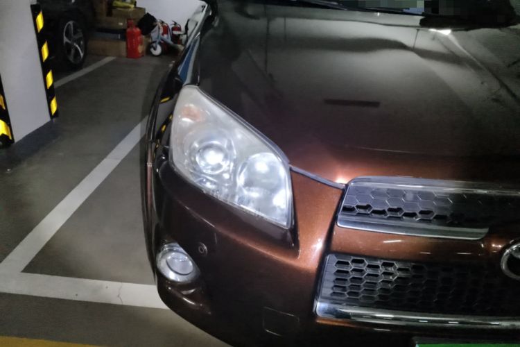 Used Toyota RAV4 2011 2.0L Automatic Luxury Edition Right Front Headlight