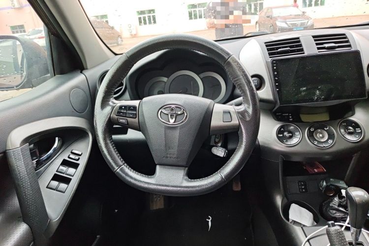 Used Toyota RAV4 2011 2.4L Automatic 4x4 Luxury Edition Steering Wheel
