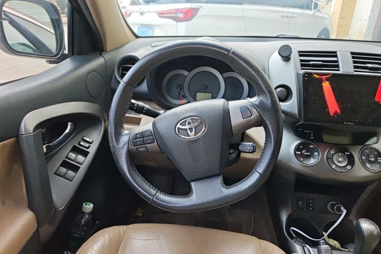 Used Toyota RAV4 2011 2.0L Automatic Luxury Edition Steering Wheel